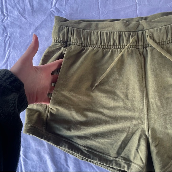 lululemon athletica Women's Inner Glow Shorts - vista Green - Picture 4 of 14